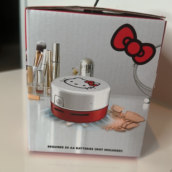 Hello kitty desk vacuum ! - Picture 3 of 3